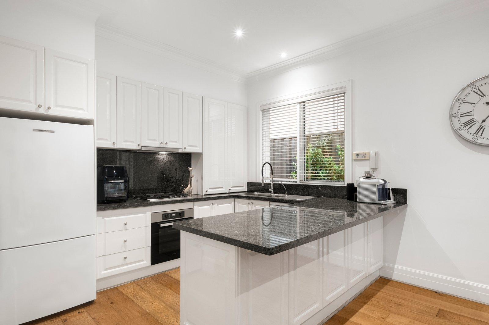 60 Black Street, Brighton, 3186