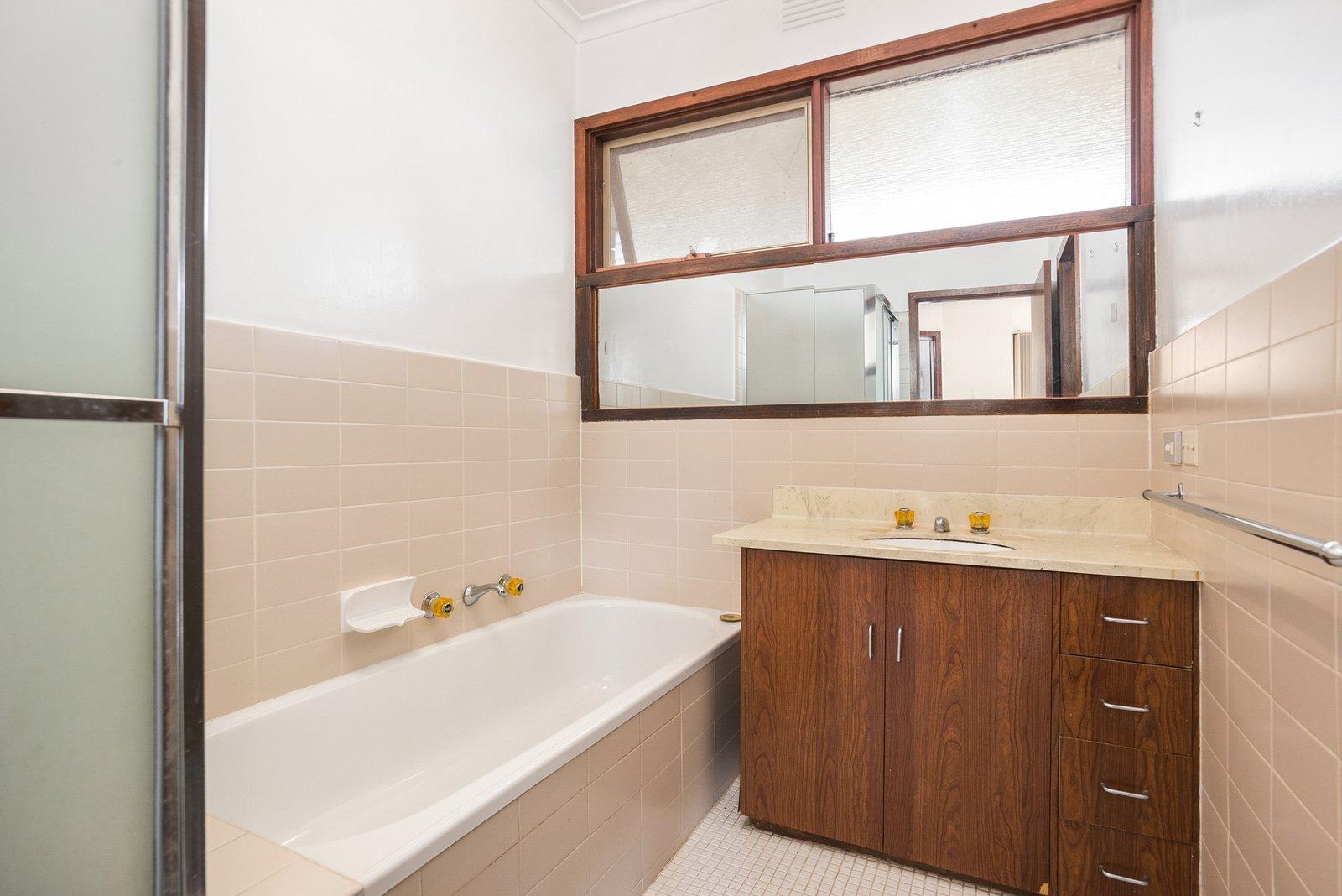 61 Lochiel Avenue, Edithvale, 3196