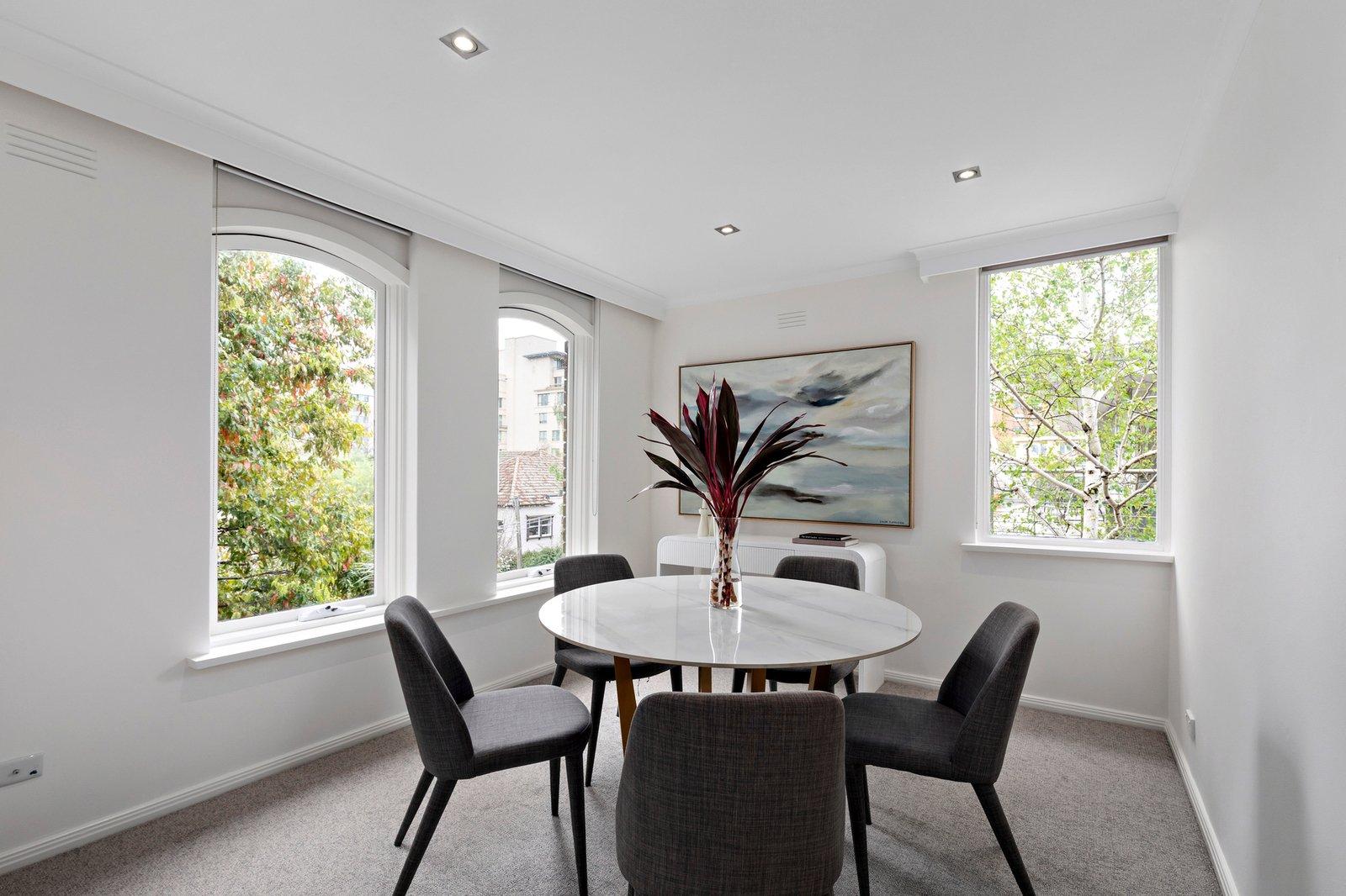 6/24 Tintern Avenue, Toorak, 3142