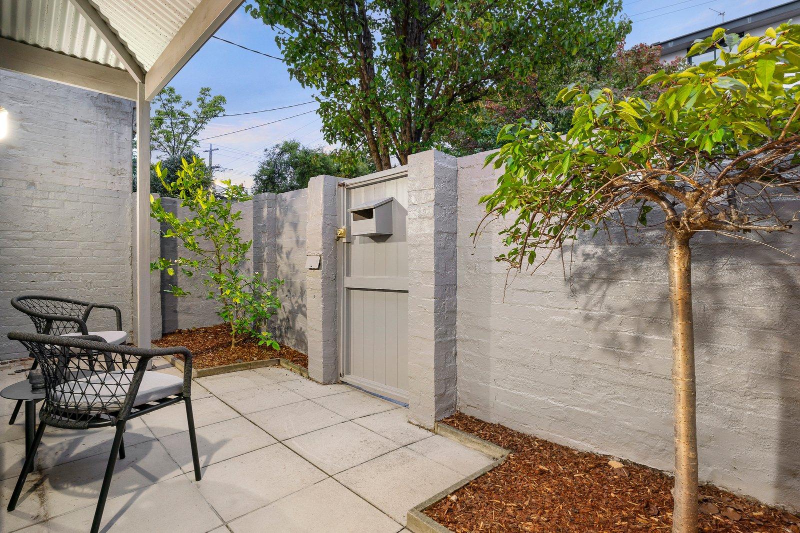 65 Fairbairn Road, Toorak, 3142