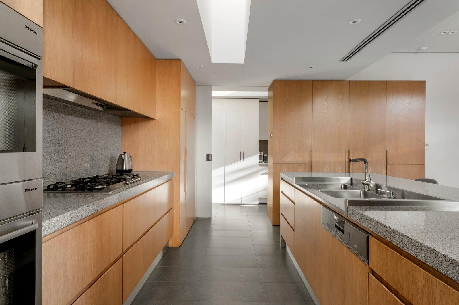 7 Blackfriars Close, Toorak, 3142