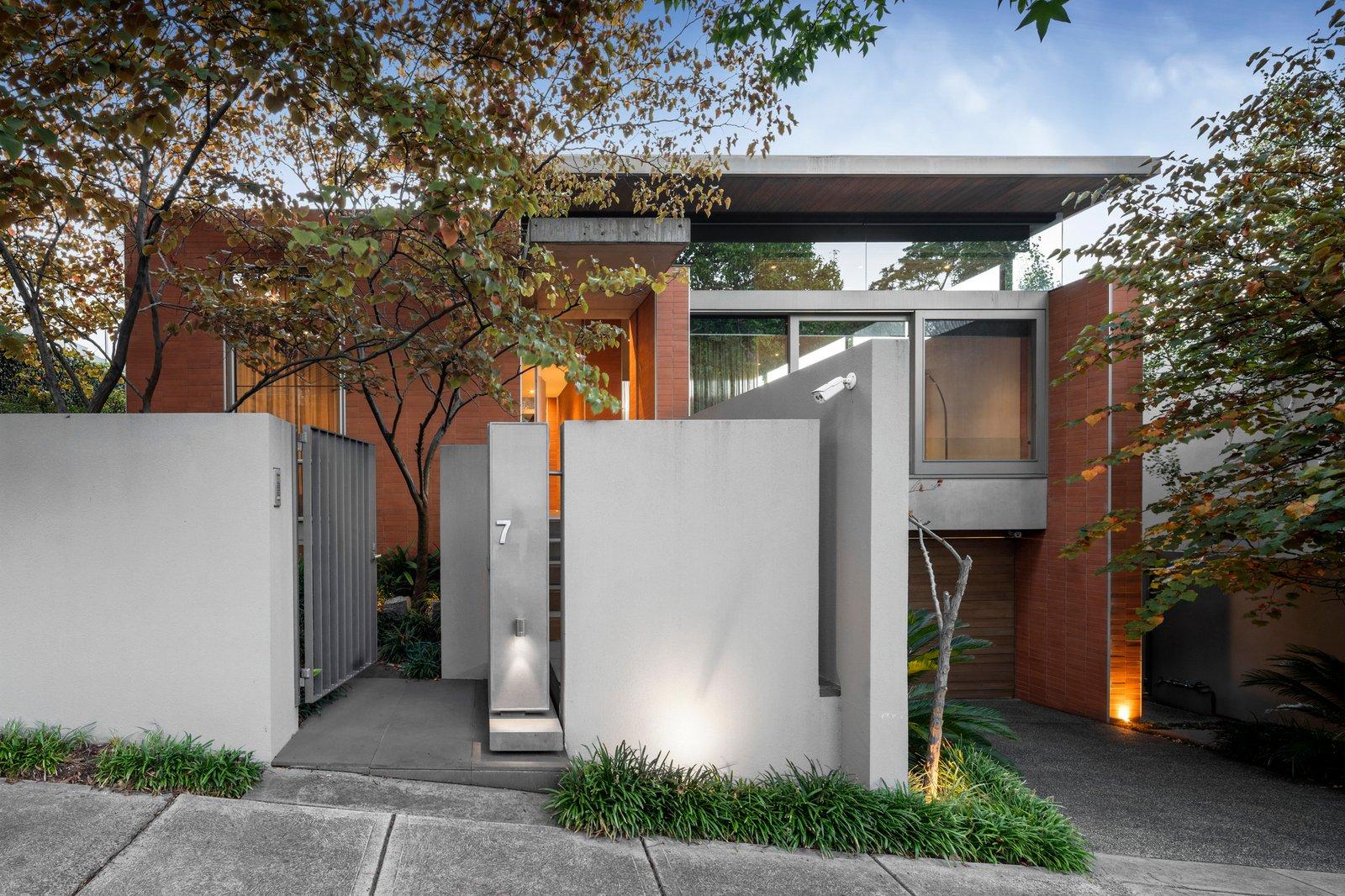 7 Blackfriars Close, Toorak, 3142