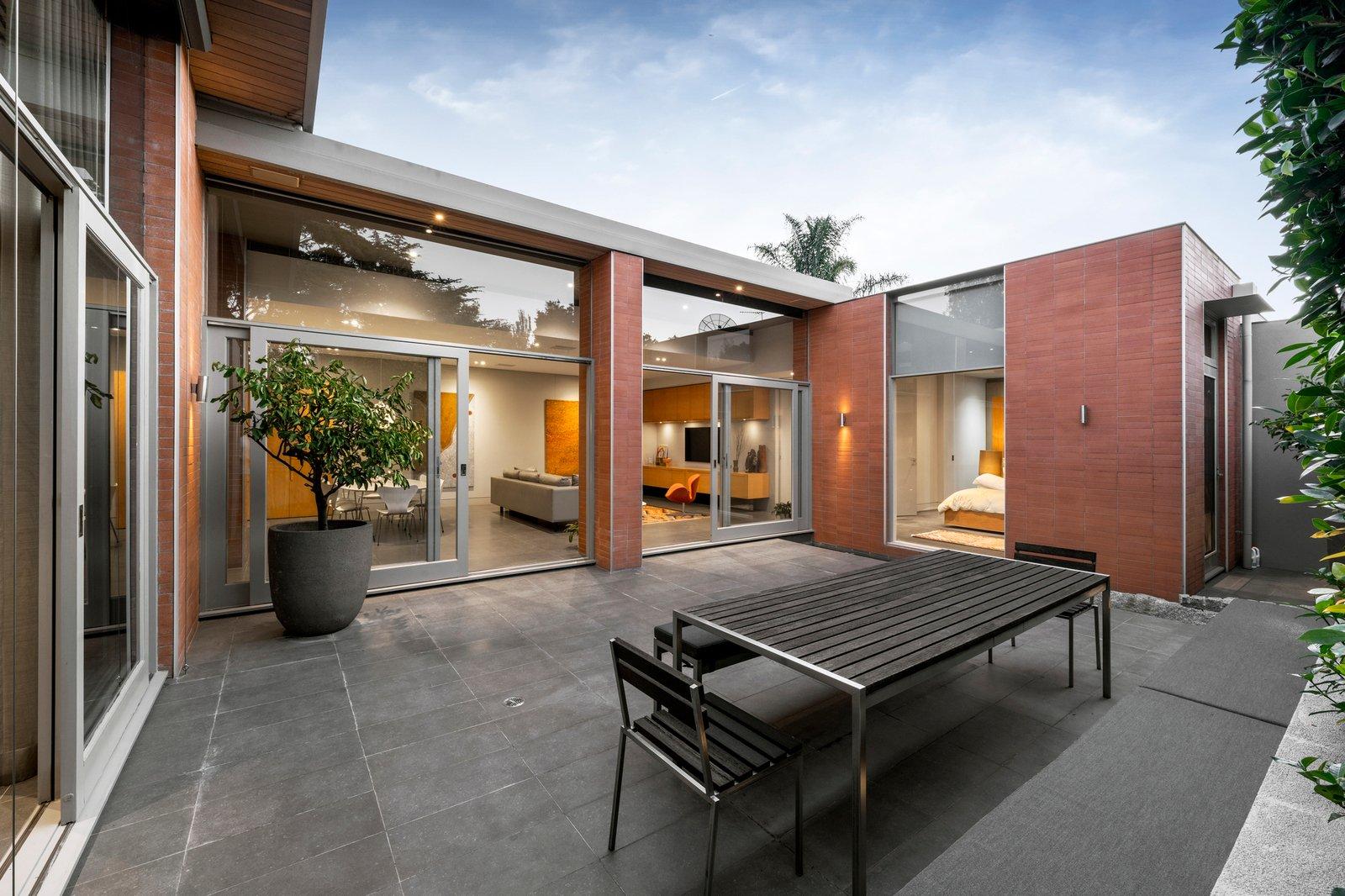 7 Blackfriars Close, Toorak, 3142