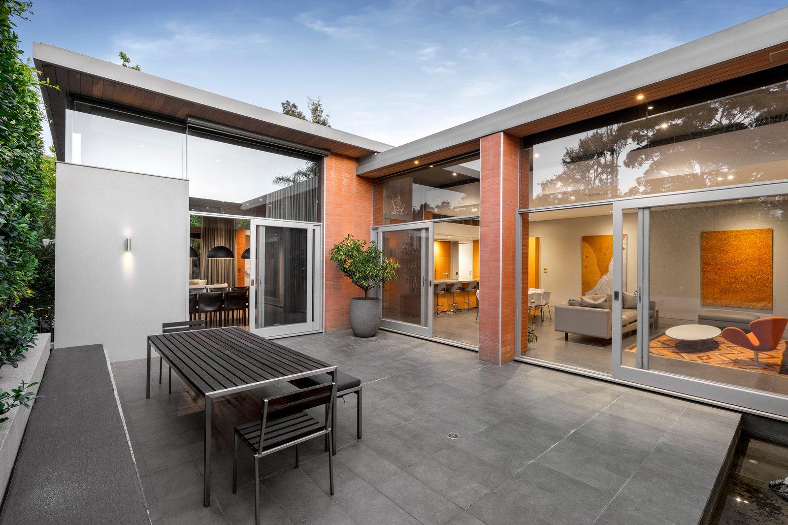 7 Blackfriars Close, Toorak, 3142