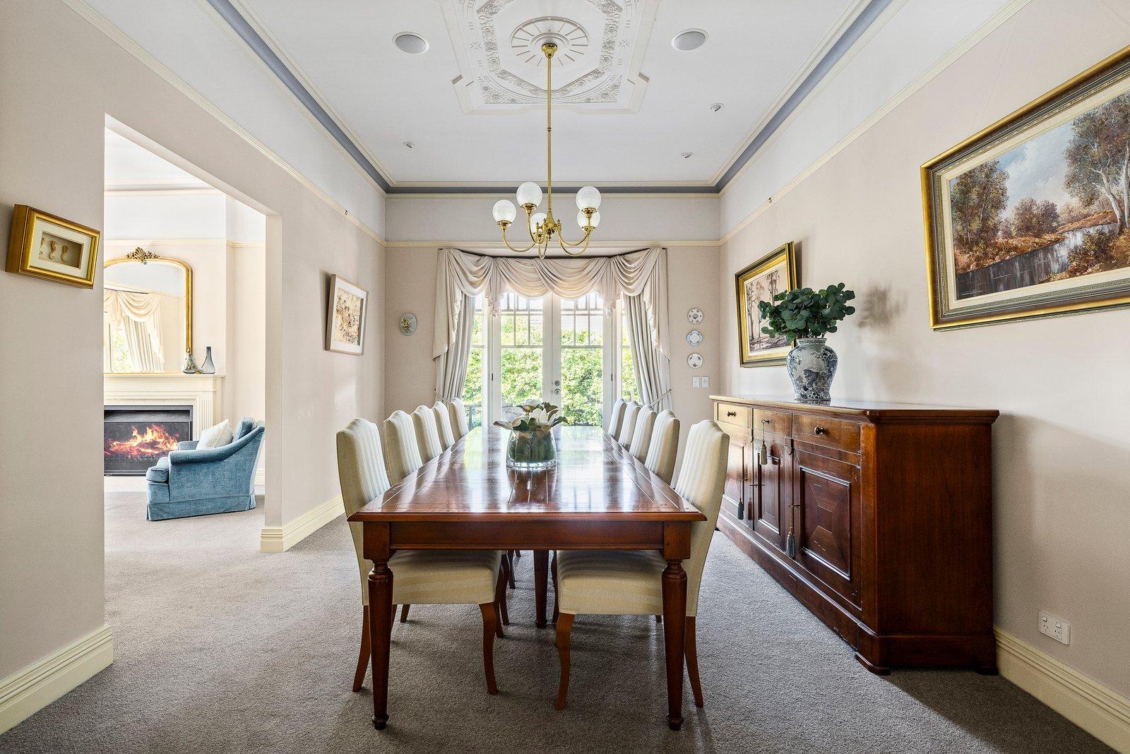 7 Carlyle Crescent, Mont Albert, 3127