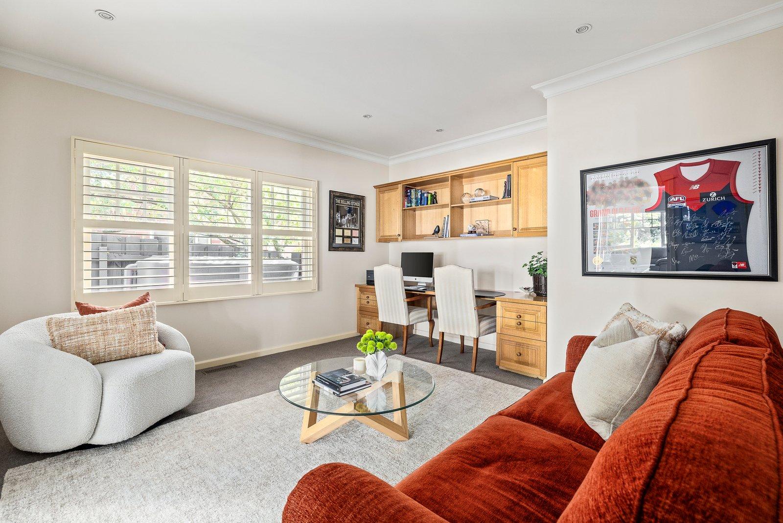 7 Carlyle Crescent, Mont Albert, 3127