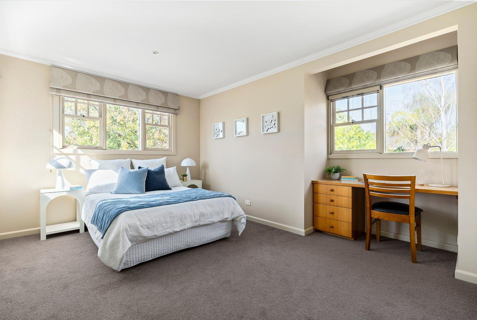 7 Carlyle Crescent, Mont Albert, 3127