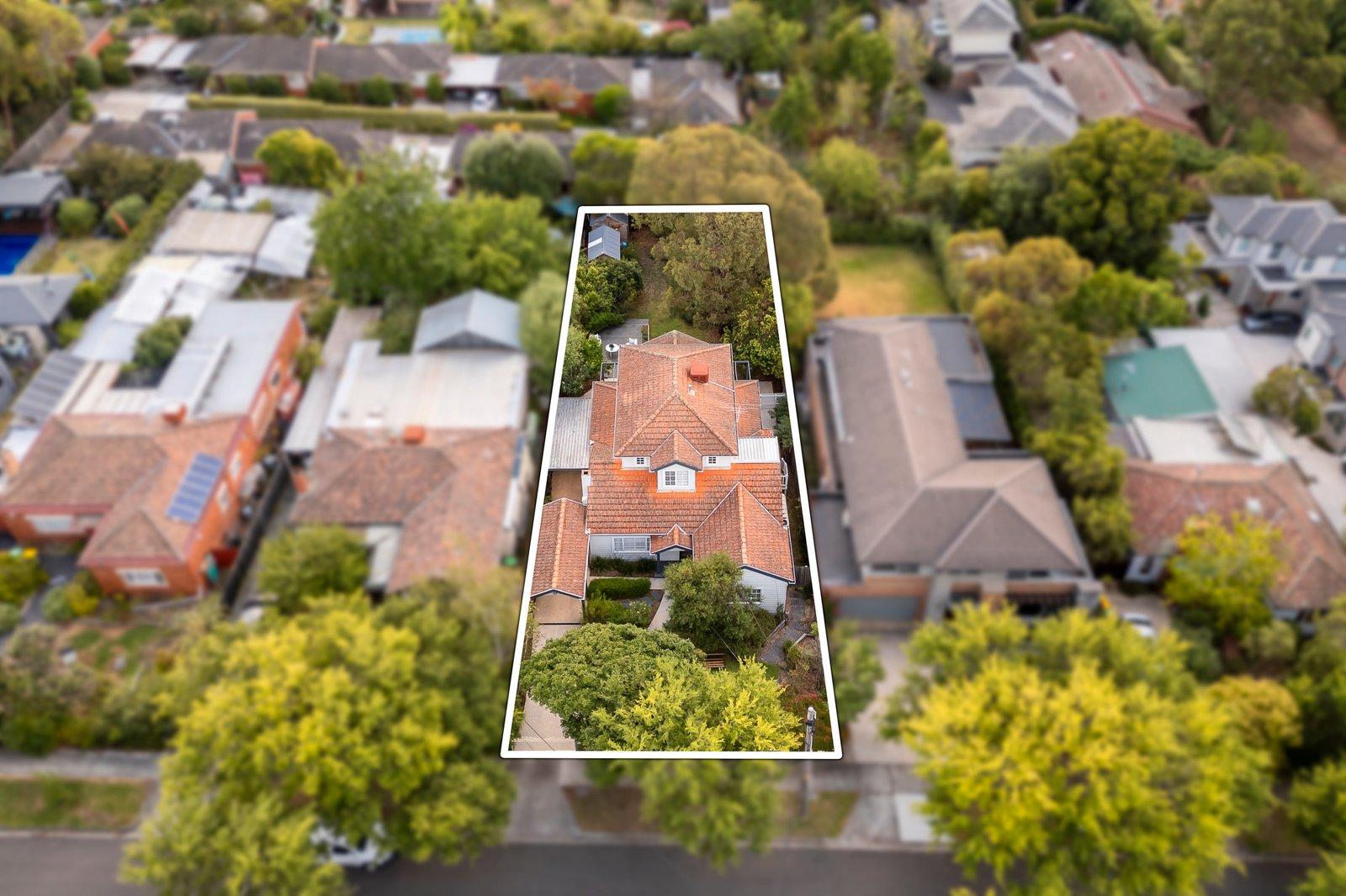 7 Sutton Parade, Mont Albert North, 3129