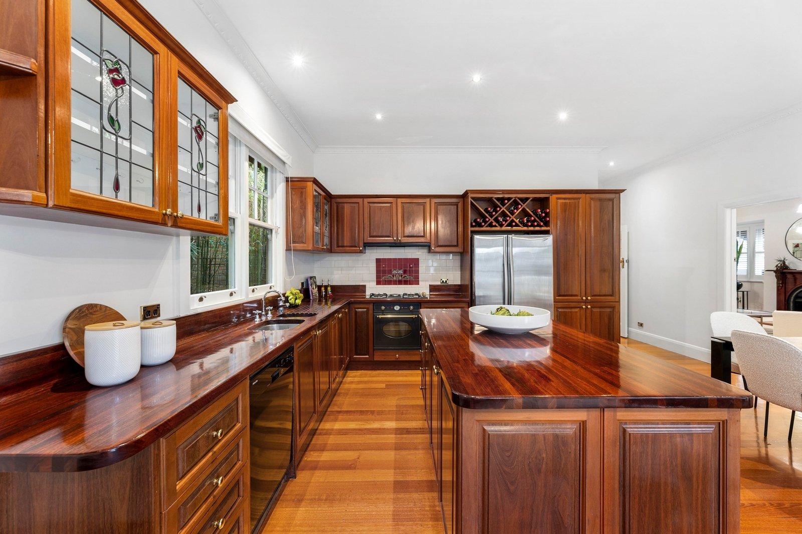 7 Woodburn Road, Hawthorn, 3122