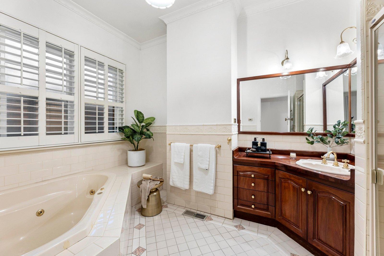 7 Woodburn Road, Hawthorn, 3122