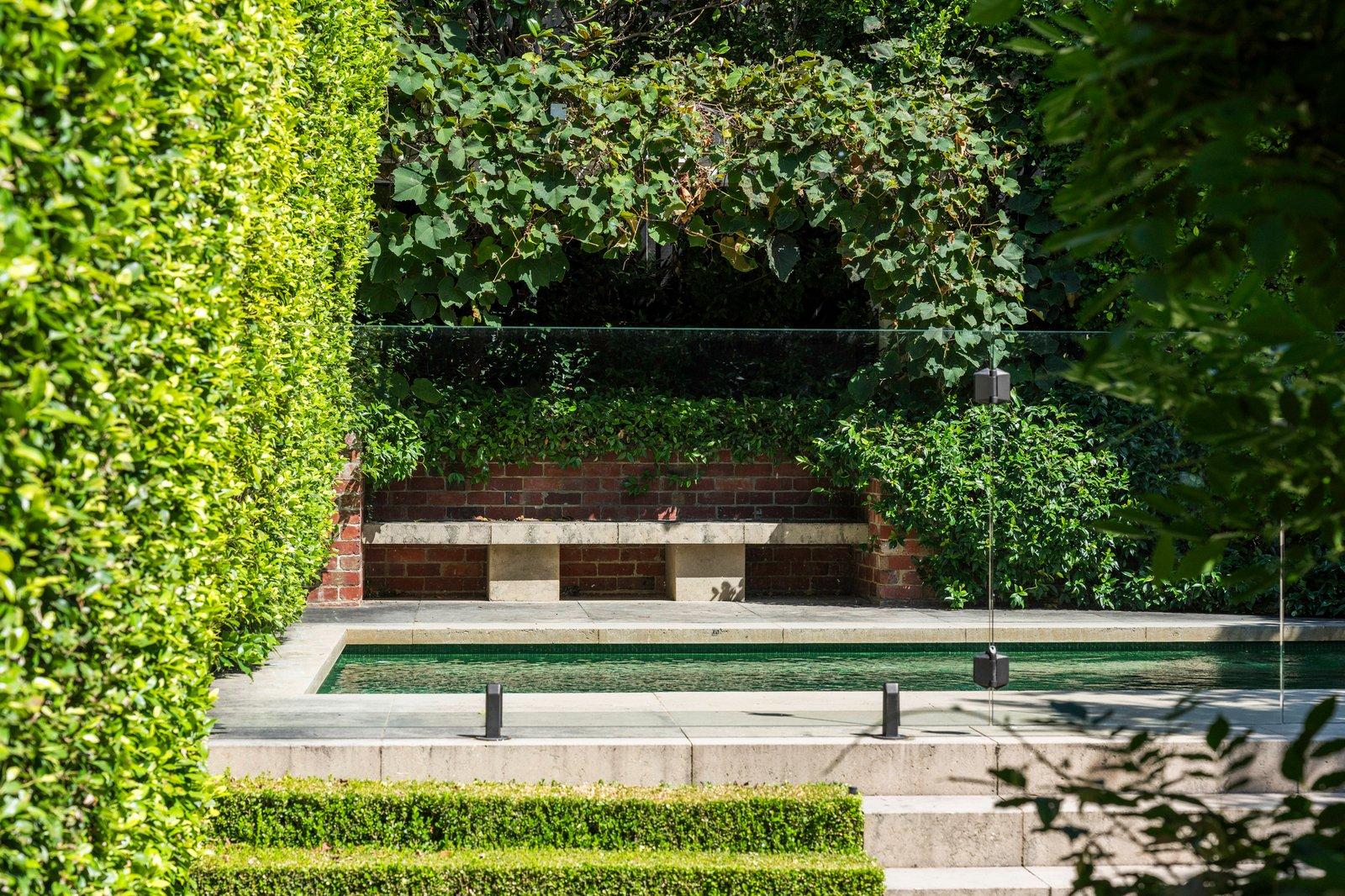 7 Yarradale Road, Toorak, 3142