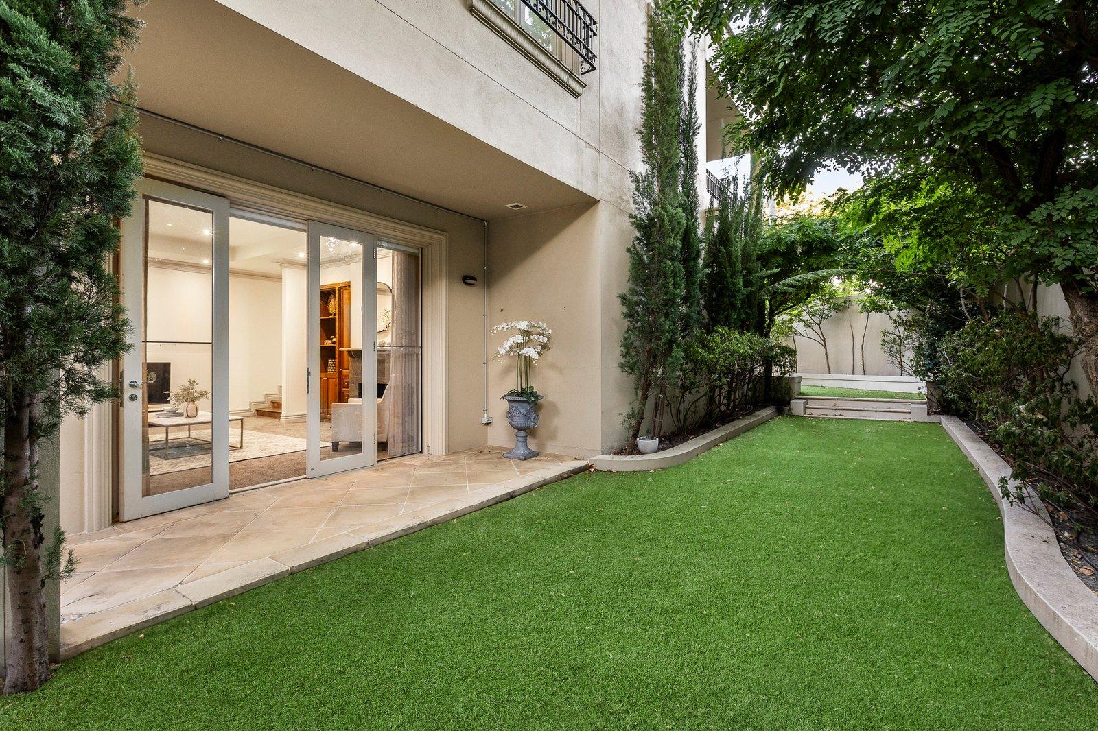 74 St Georges Road, Toorak, 3142