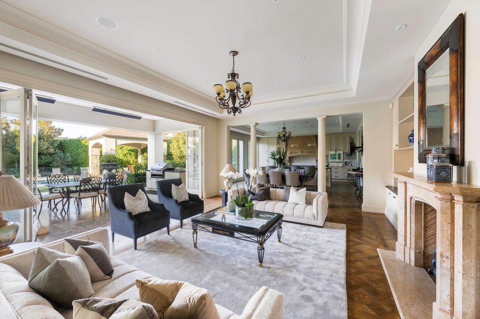 8 Montrose Court, Toorak, 3142