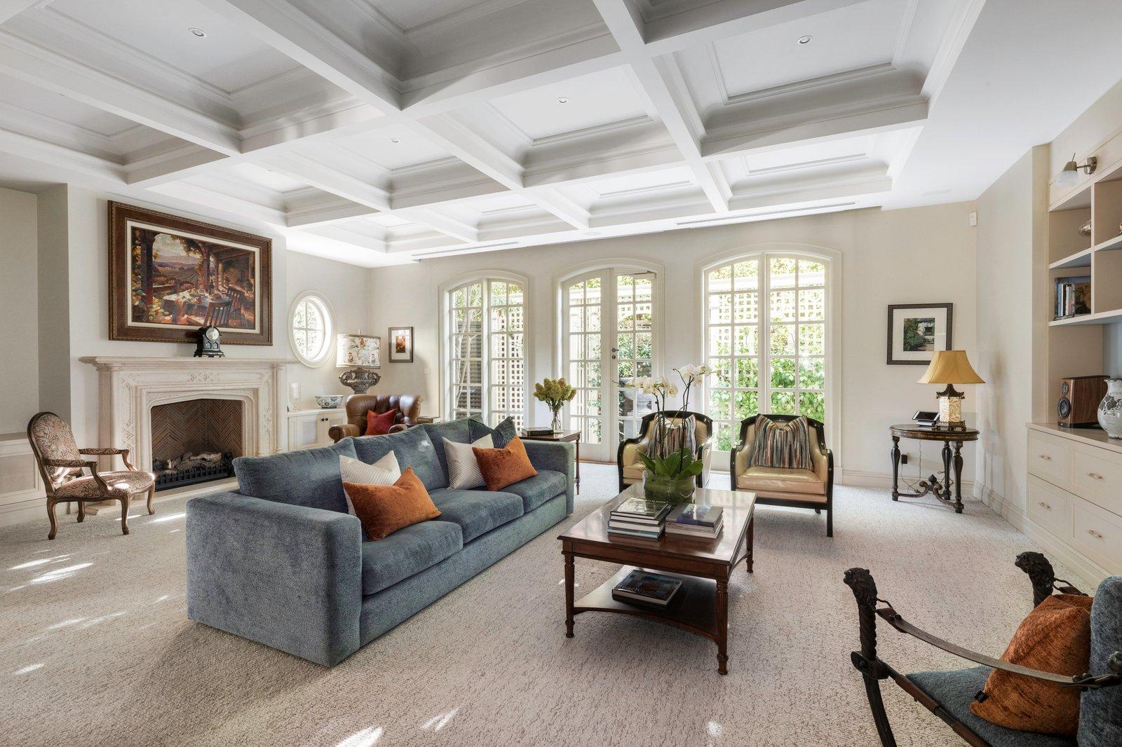 8 Montrose Court, Toorak, 3142