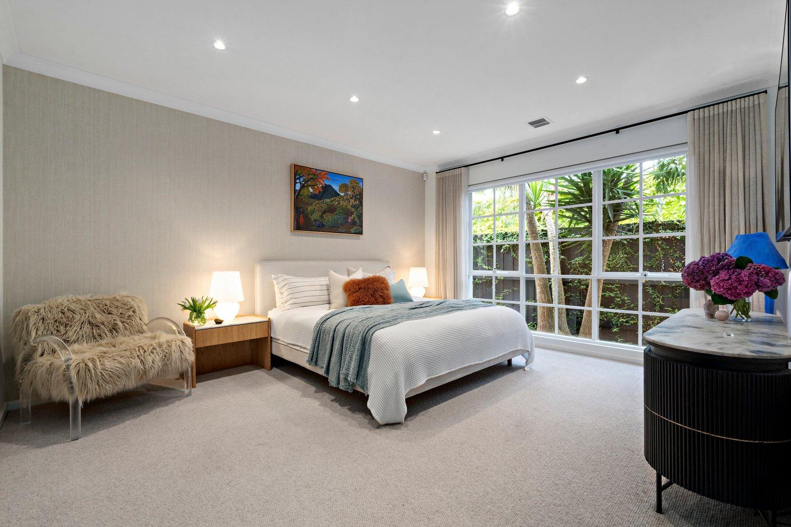 8 Nyora Grove, Caulfield North, 3161