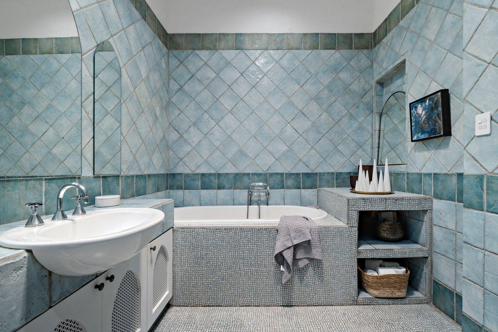 8 Nyora Grove, Caulfield North, 3161