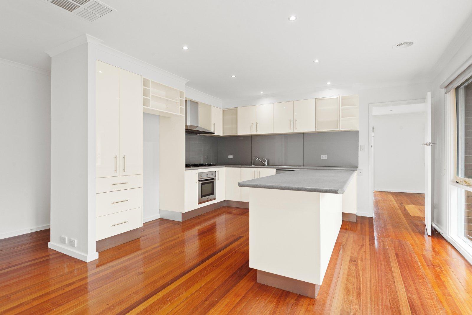 8 Botanic Drive, Doncaster, 3108