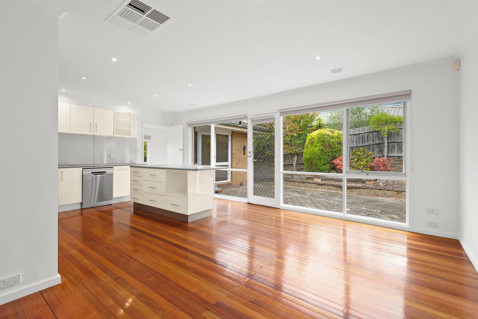 8 Botanic Drive, Doncaster, 3108