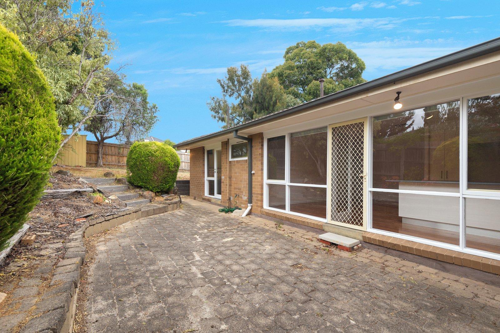 8 Botanic Drive, Doncaster, 3108