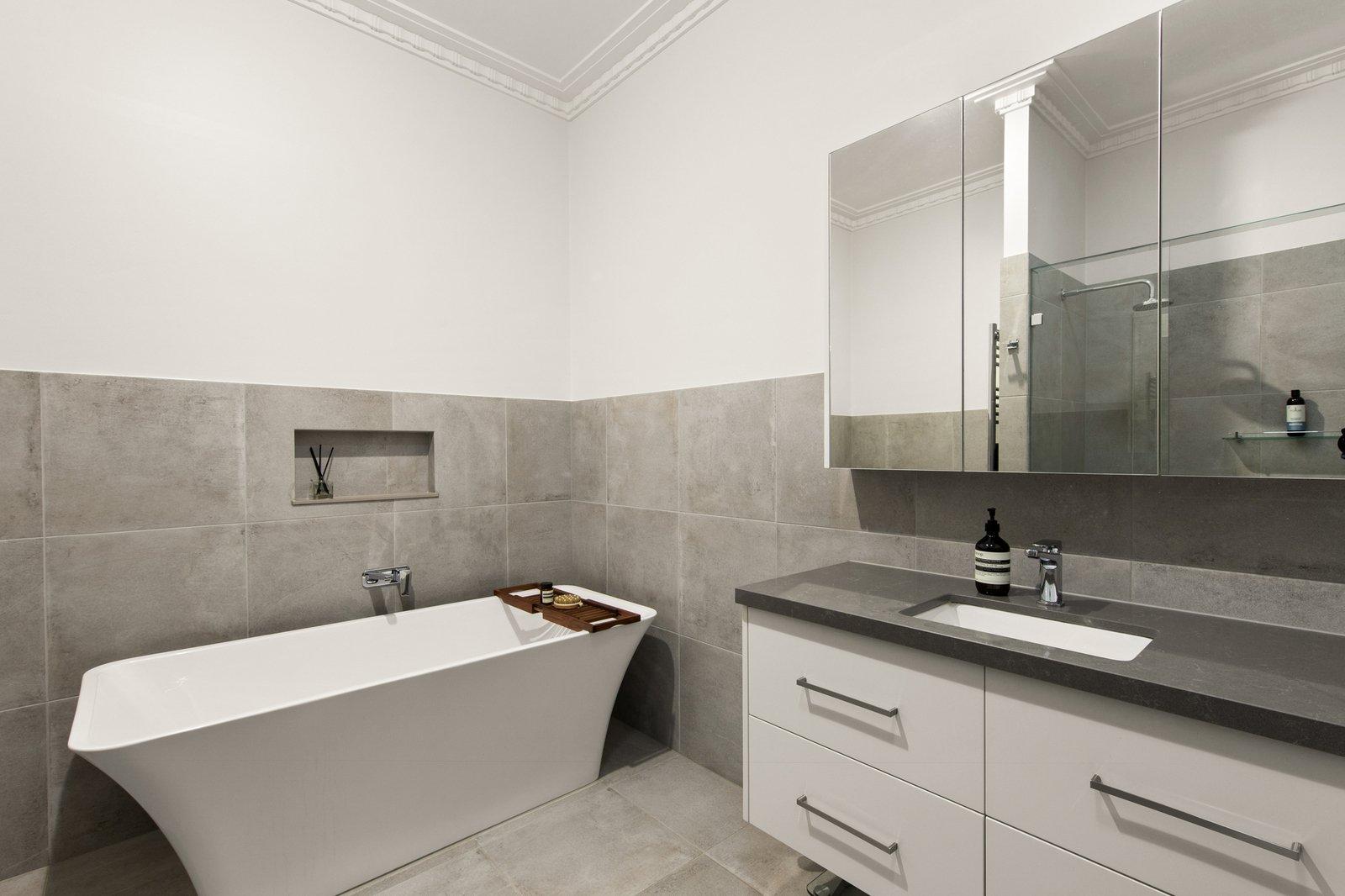 8 Cairnes Crescent, Malvern East, 3145