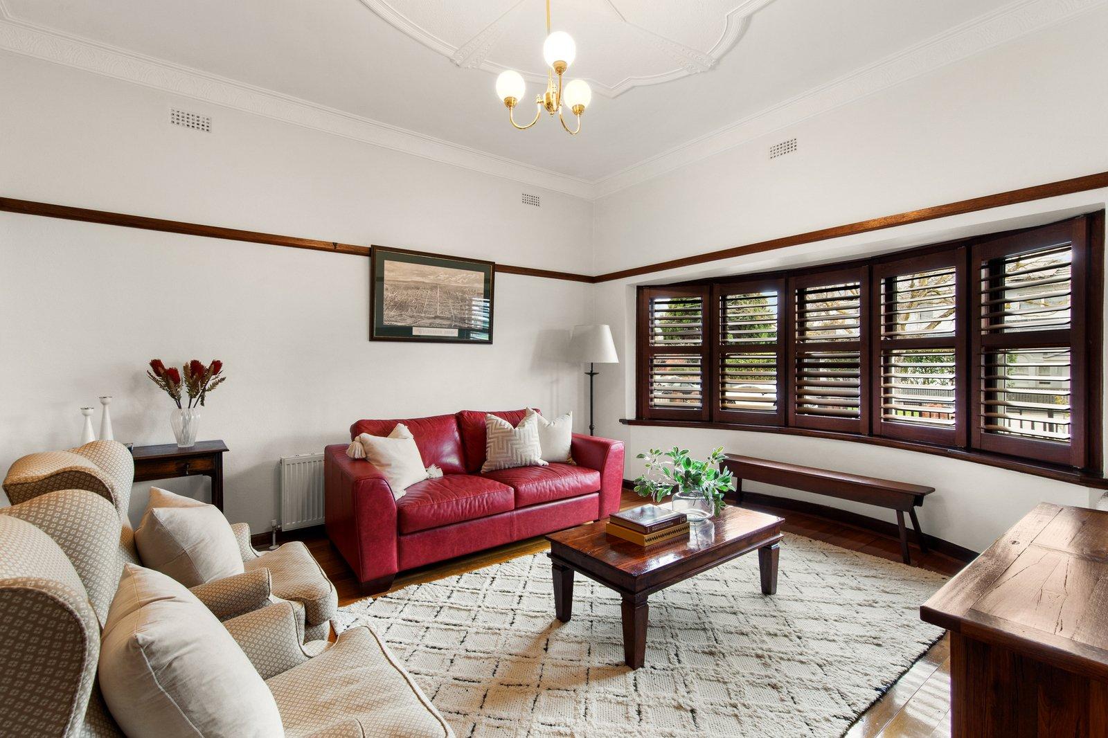 8 Cairnes Crescent, Malvern East, 3145