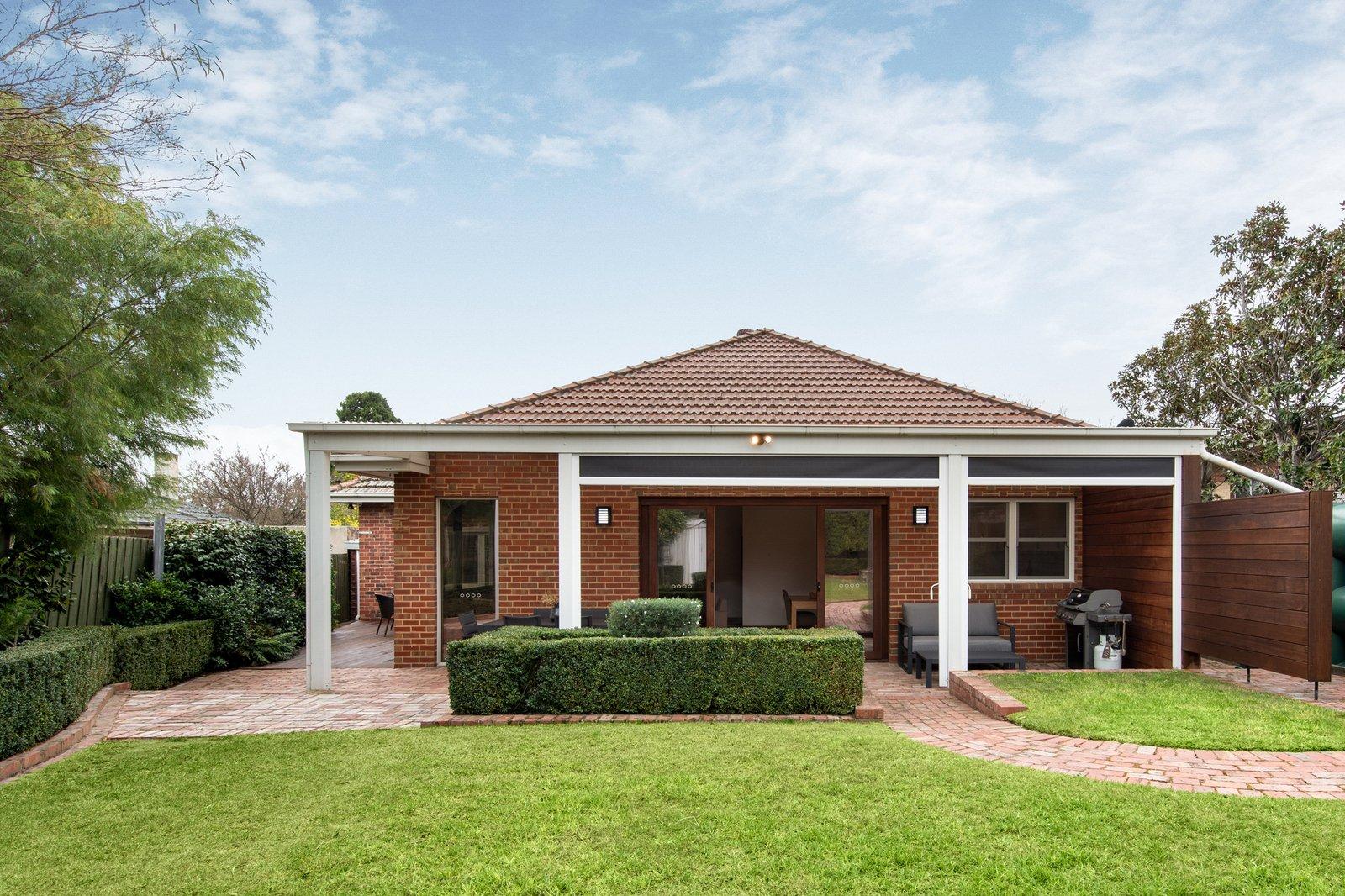 8 Cairnes Crescent, Malvern East, 3145