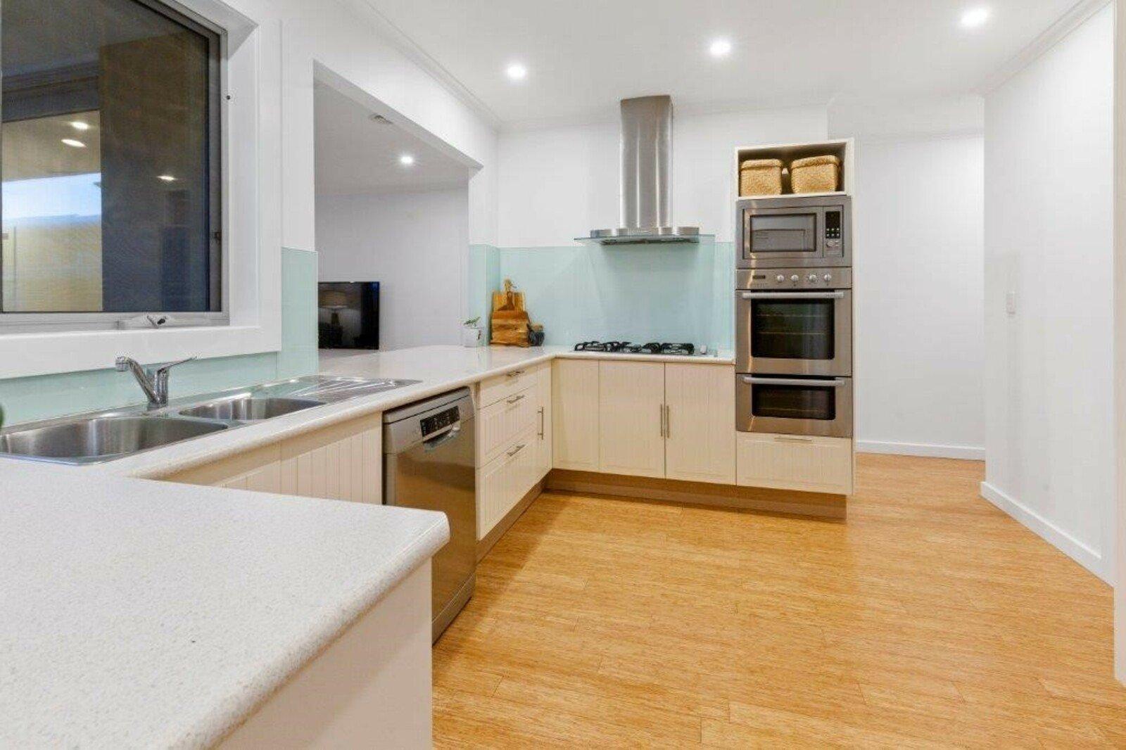 8 Greenlaw Crescent, Mount Martha, 3934