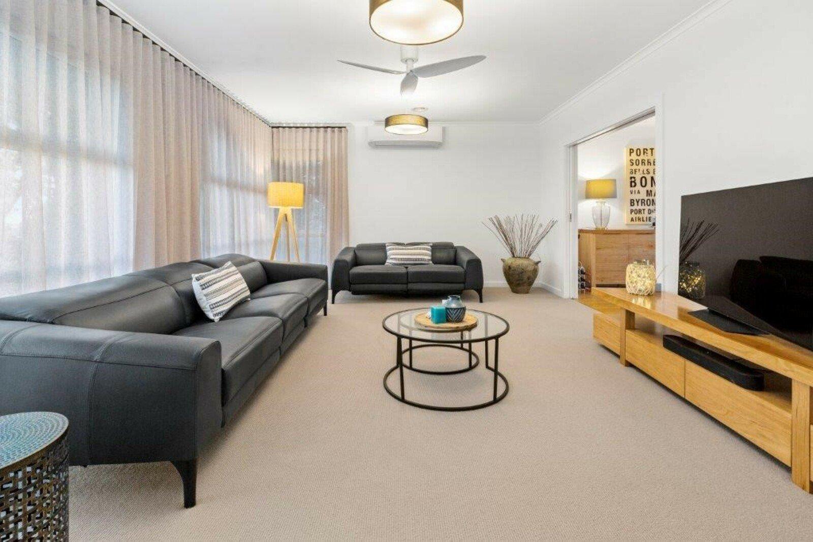 8 Greenlaw Crescent, Mount Martha, 3934