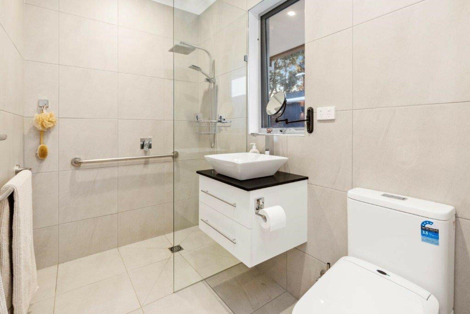 8 Greenlaw Crescent, Mount Martha, 3934