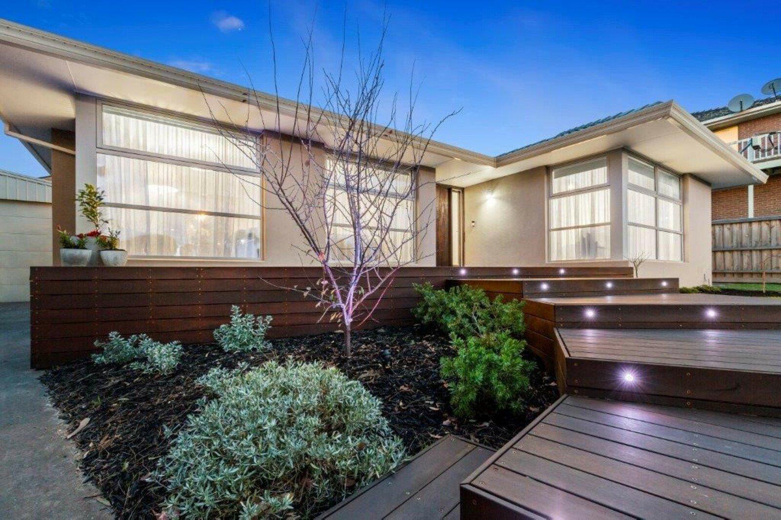 8 Greenlaw Crescent, Mount Martha, 3934