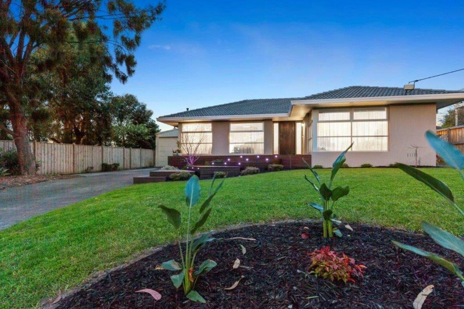 8 Greenlaw Crescent, Mount Martha, 3934