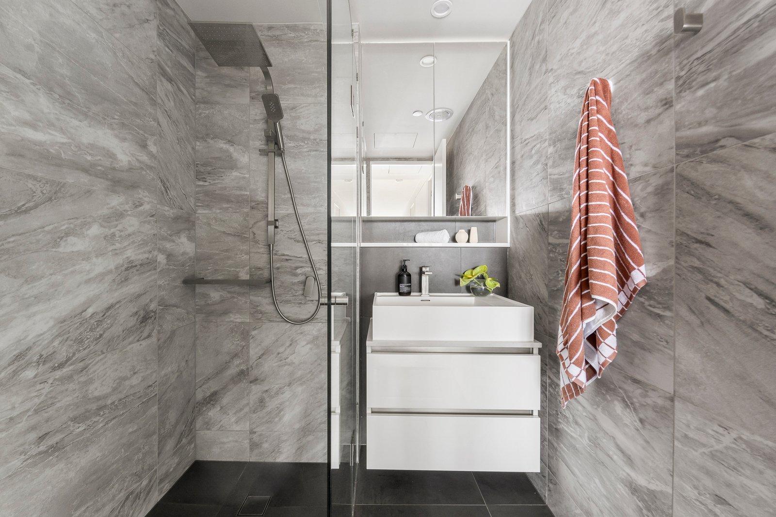 802/10 Lilydale Grove, Hawthorn East, 3123