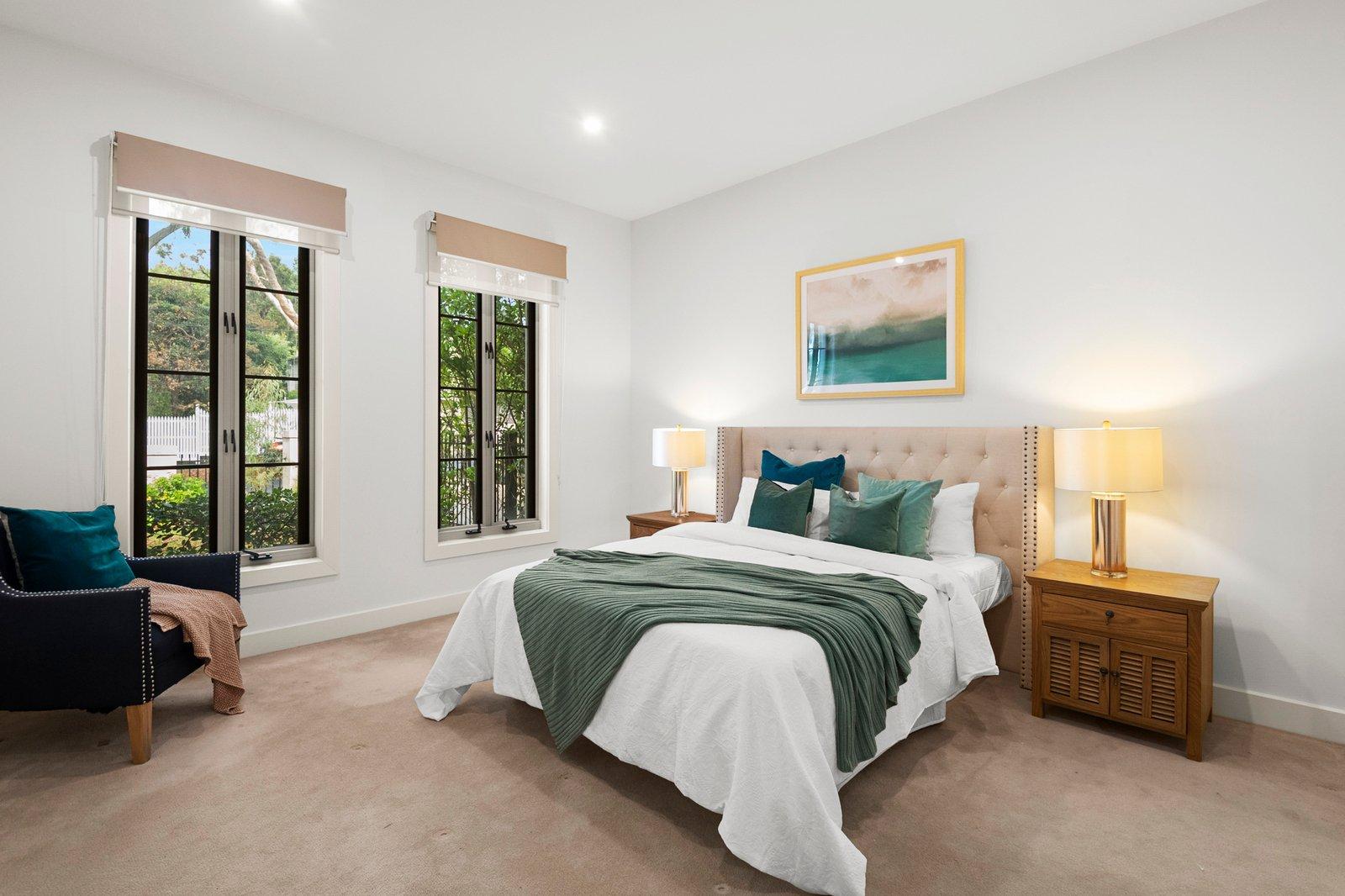 9 Manniche Avenue, Mont Albert North, 3129