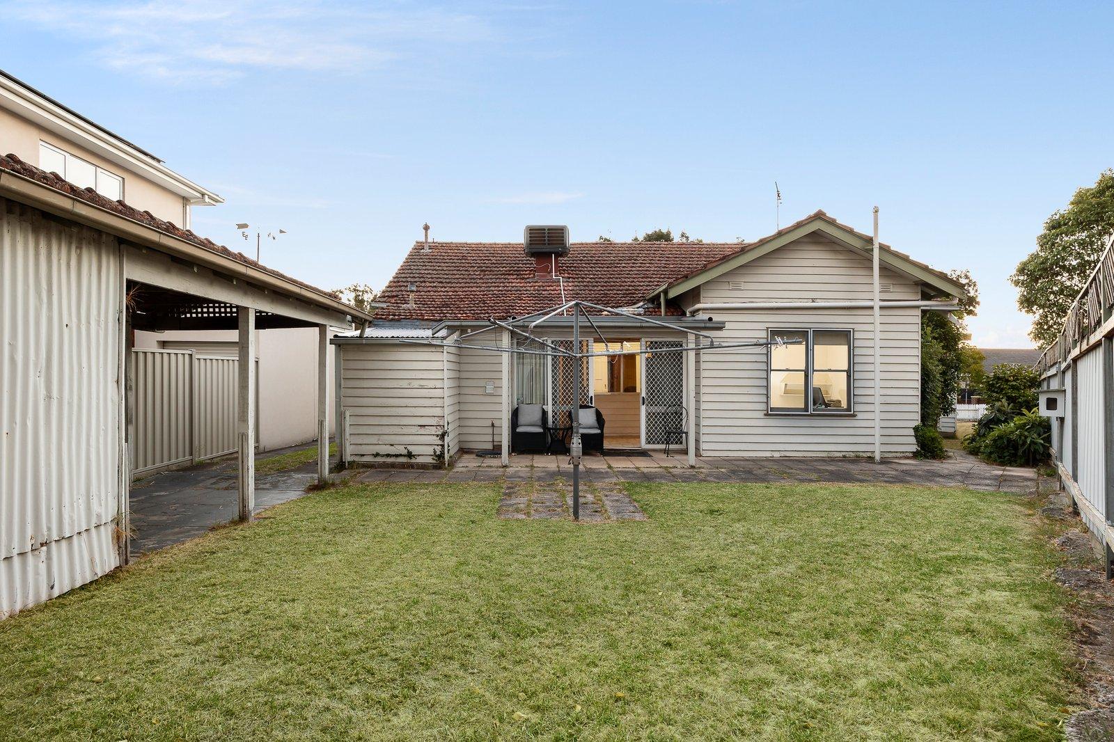 9 Albion Road, Glen Iris, 3146