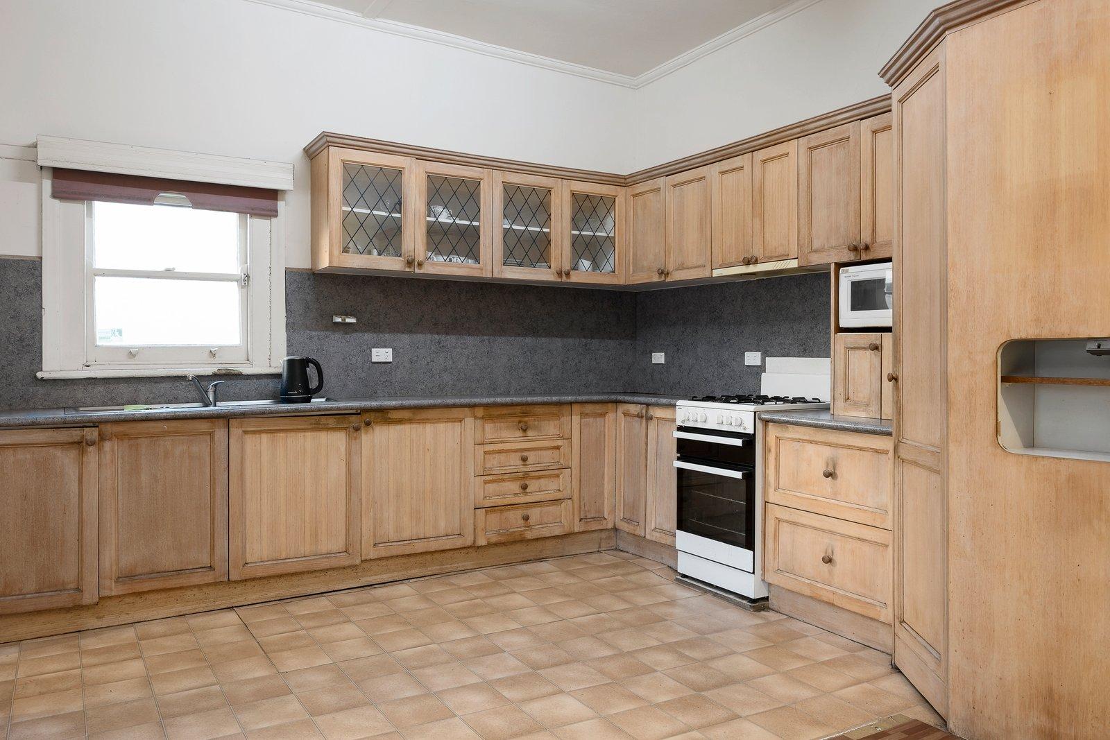 9 Albion Road, Glen Iris, 3146