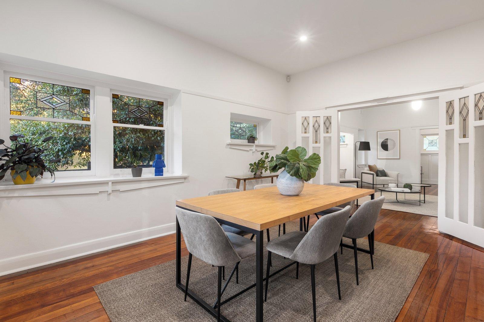 9 Great Valley Road, Glen Iris, 3146