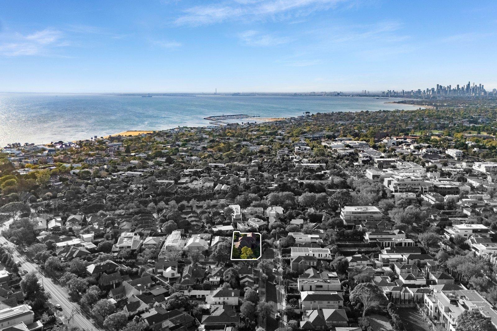 9 Huntingfield Road, Brighton, 3186