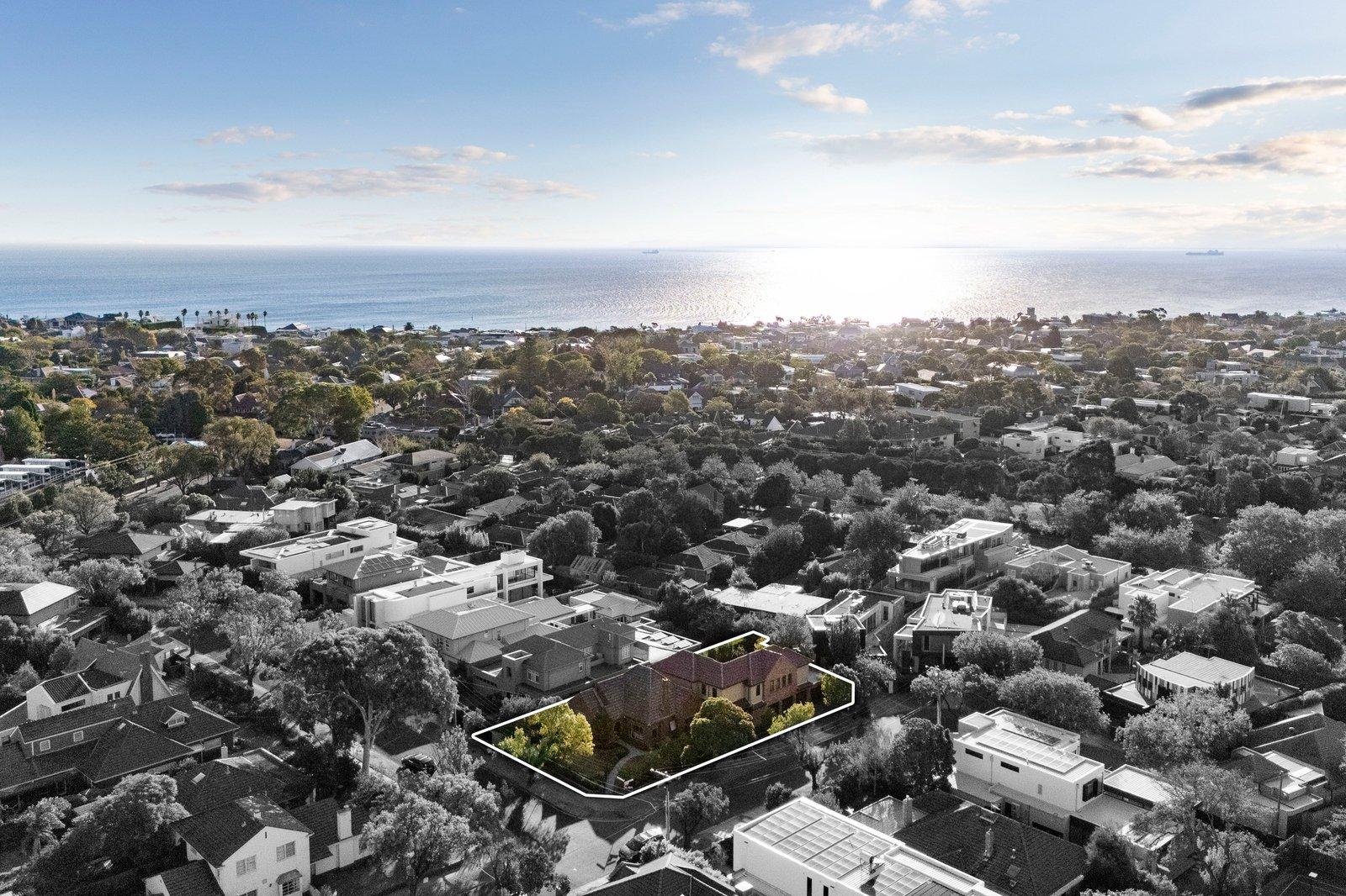 9 Huntingfield Road, Brighton, 3186