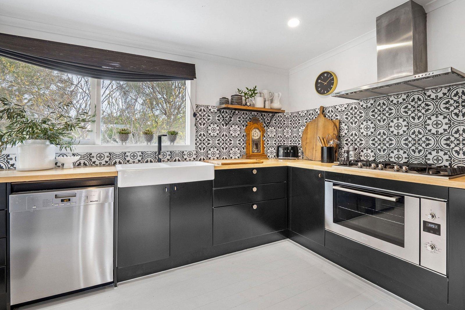 90 Weeroona Street, Rye, 3941