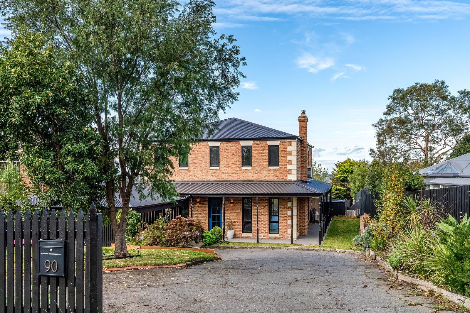 90 Mountain View Road, Mount Eliza, 3930