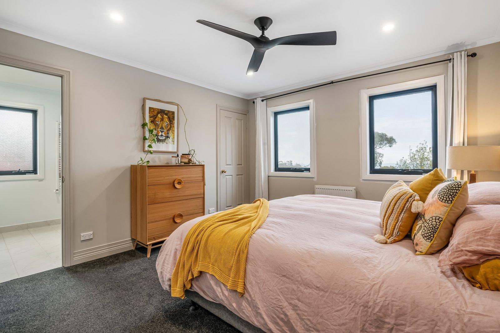 90 Mountain View Road, Mount Eliza, 3930