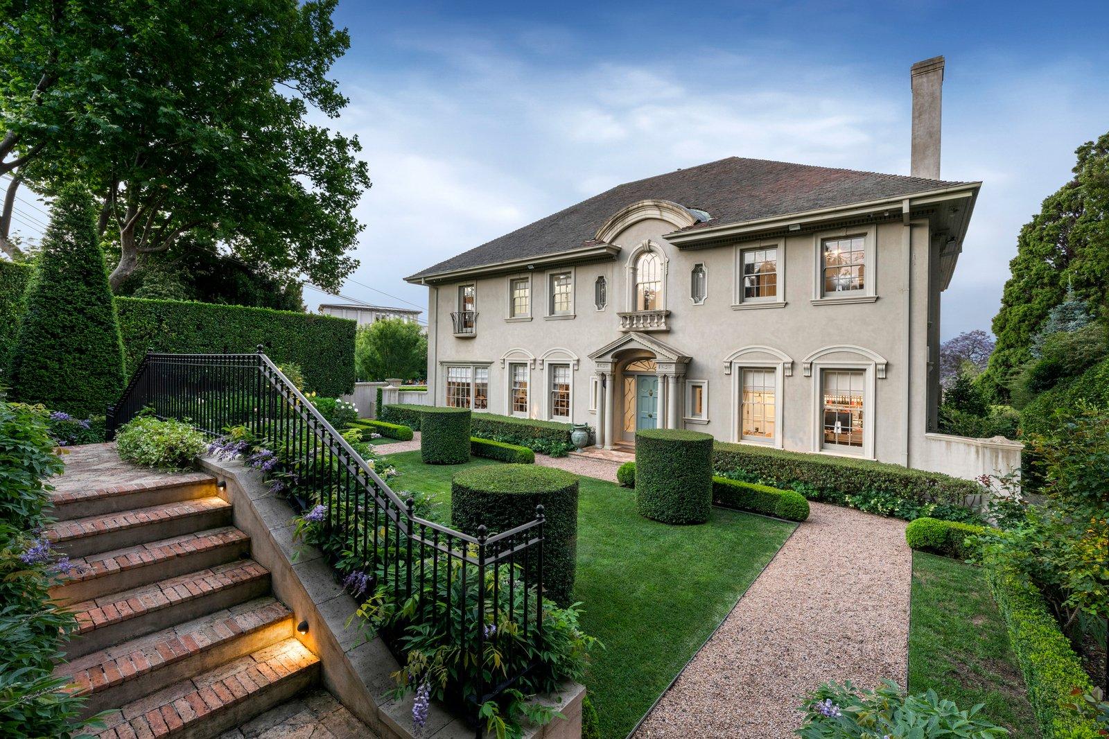 90 St Georges Road, Toorak, 3142