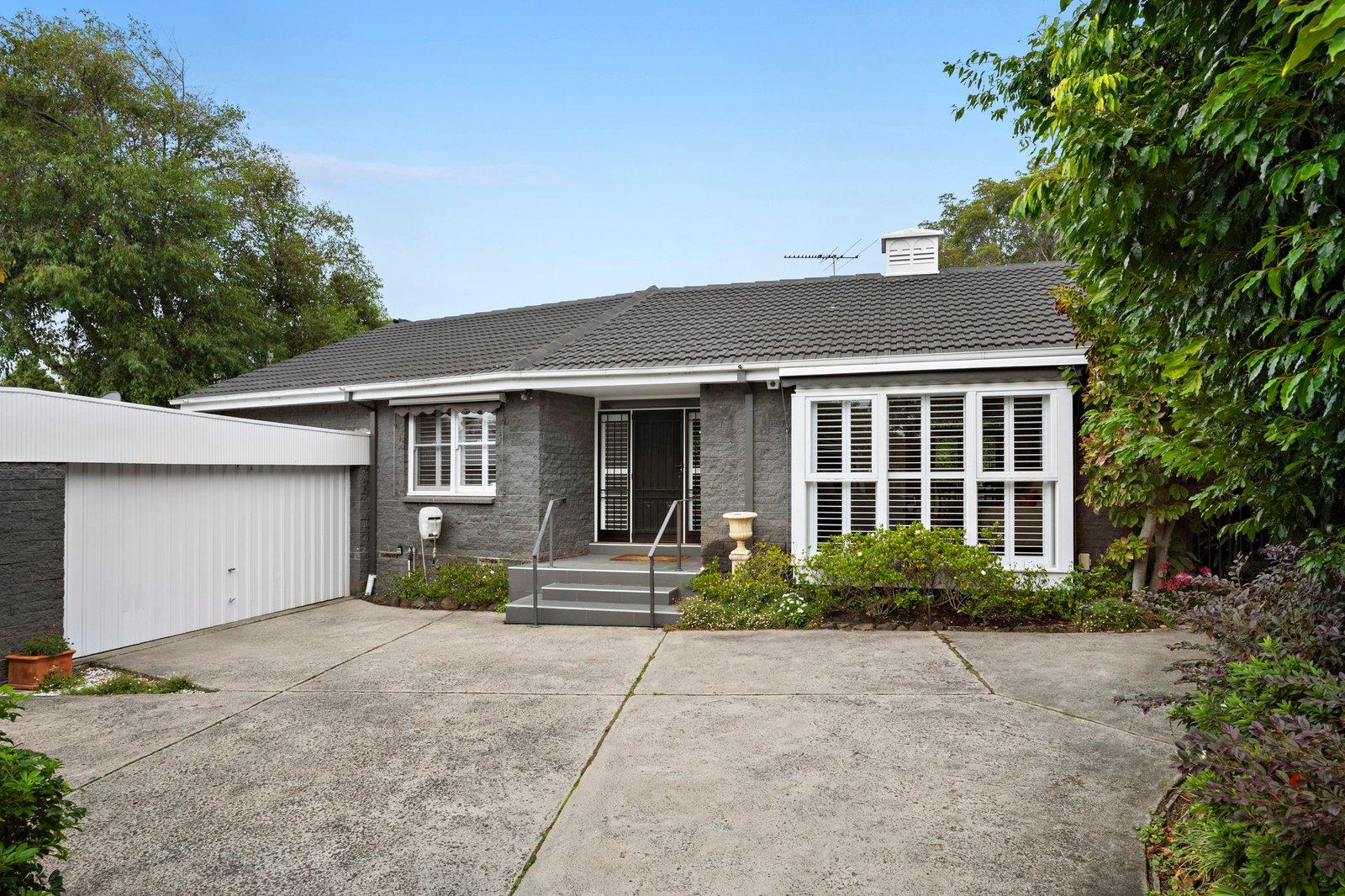 1-2/18 Pine Street, Brighton, 3186