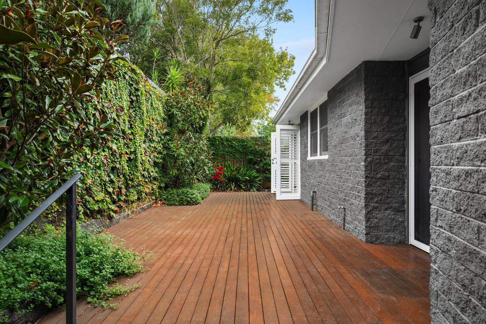 1-2/18 Pine Street, Brighton, 3186