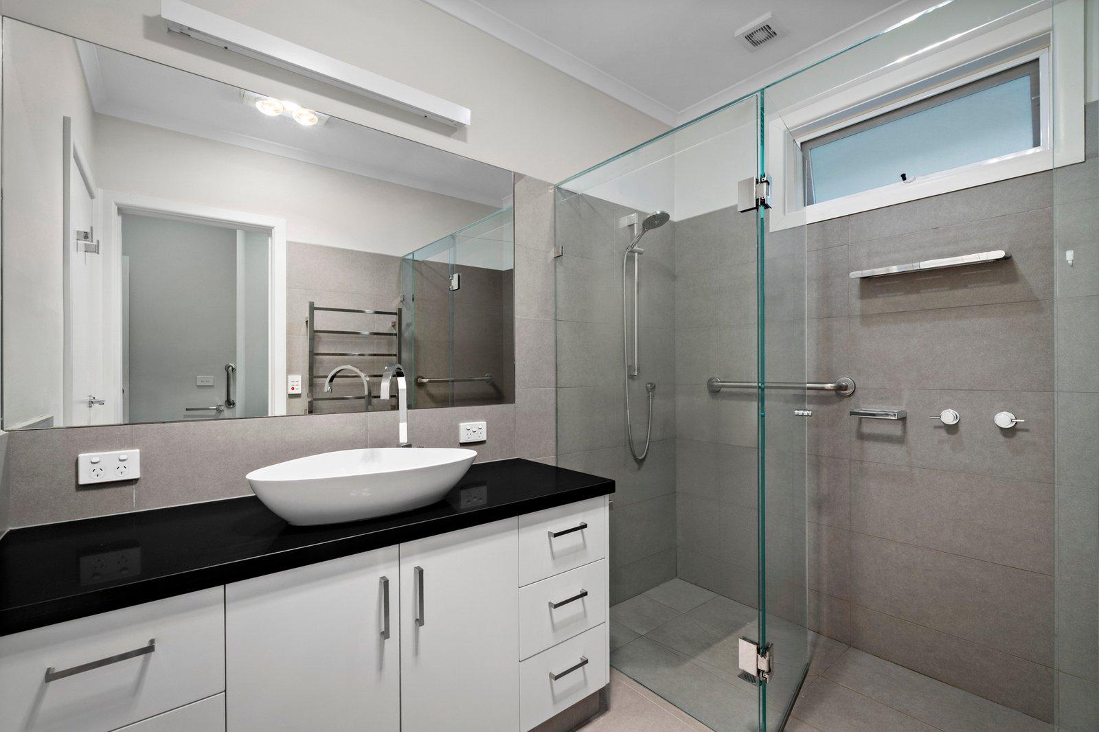 1-2/18 Pine Street, Brighton, 3186