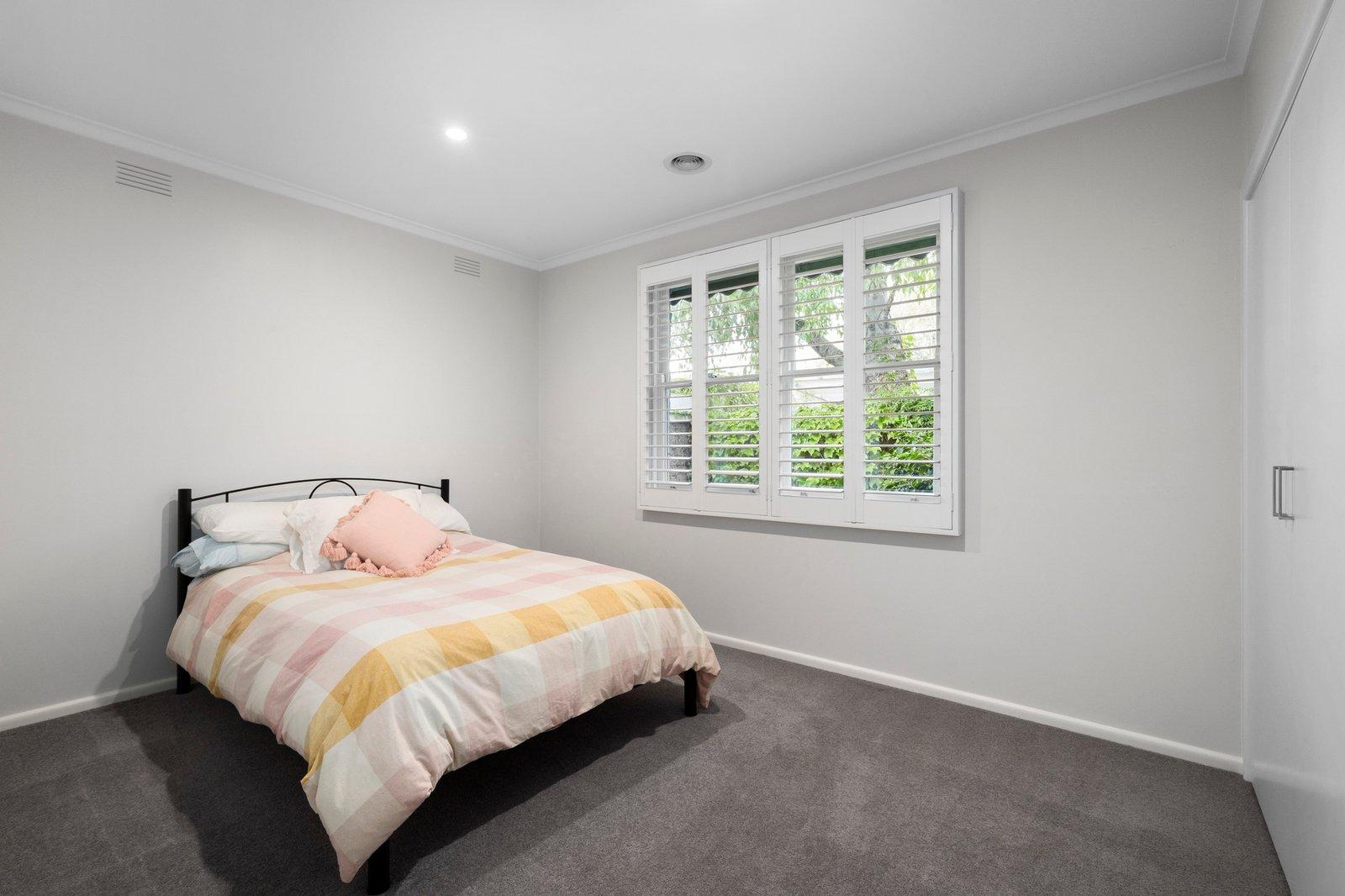 1-2/18 Pine Street, Brighton, 3186