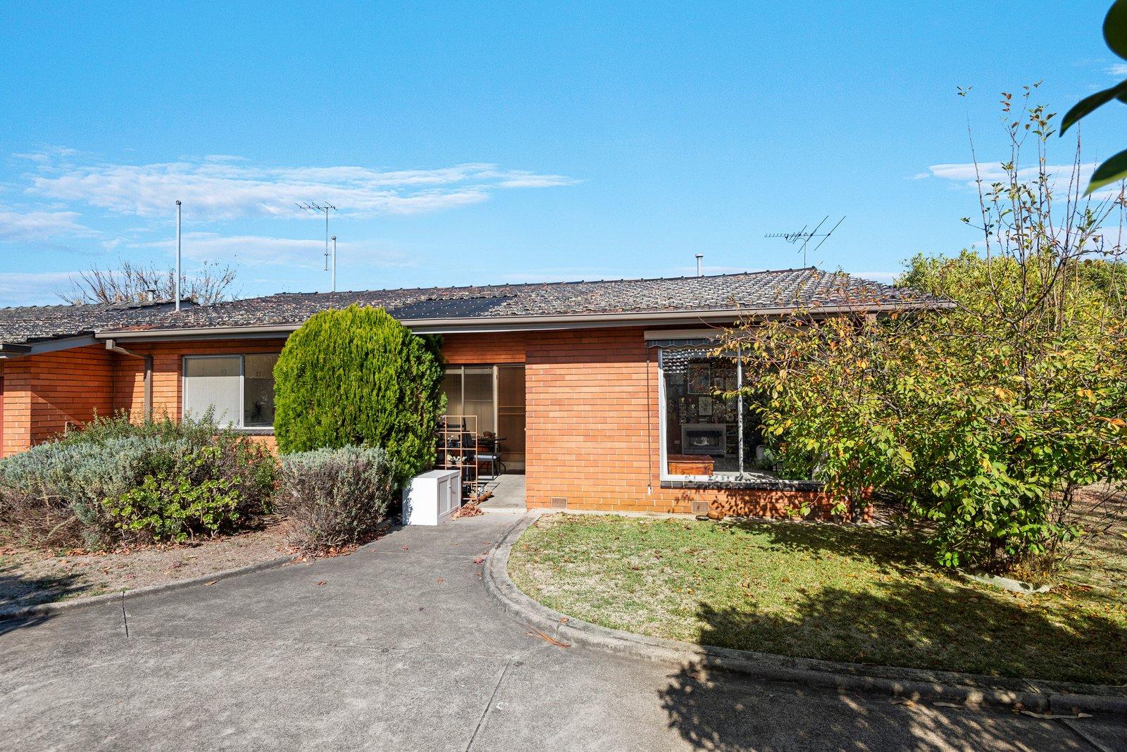 1-3/18 Clapham Street, Balwyn, 3103