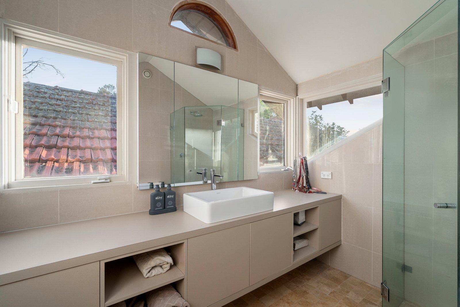 1 Allie Street, Surrey Hills, 3127