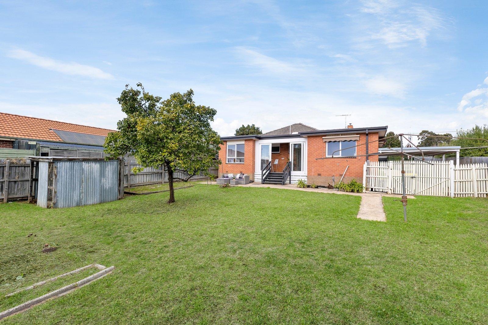 1 Bellevue Avenue, Burwood East, 3151