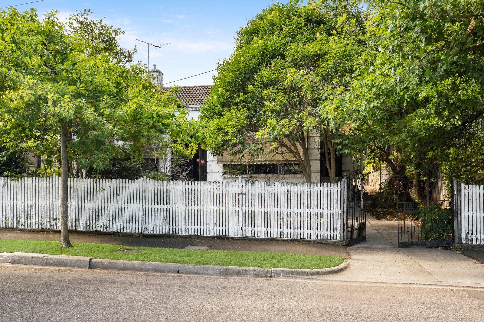 1 Linda Crescent, Hawthorn, 3122